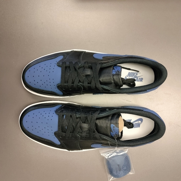 Jordan 1 Retro Low OG Mystic Navy - Picture 4 of 7